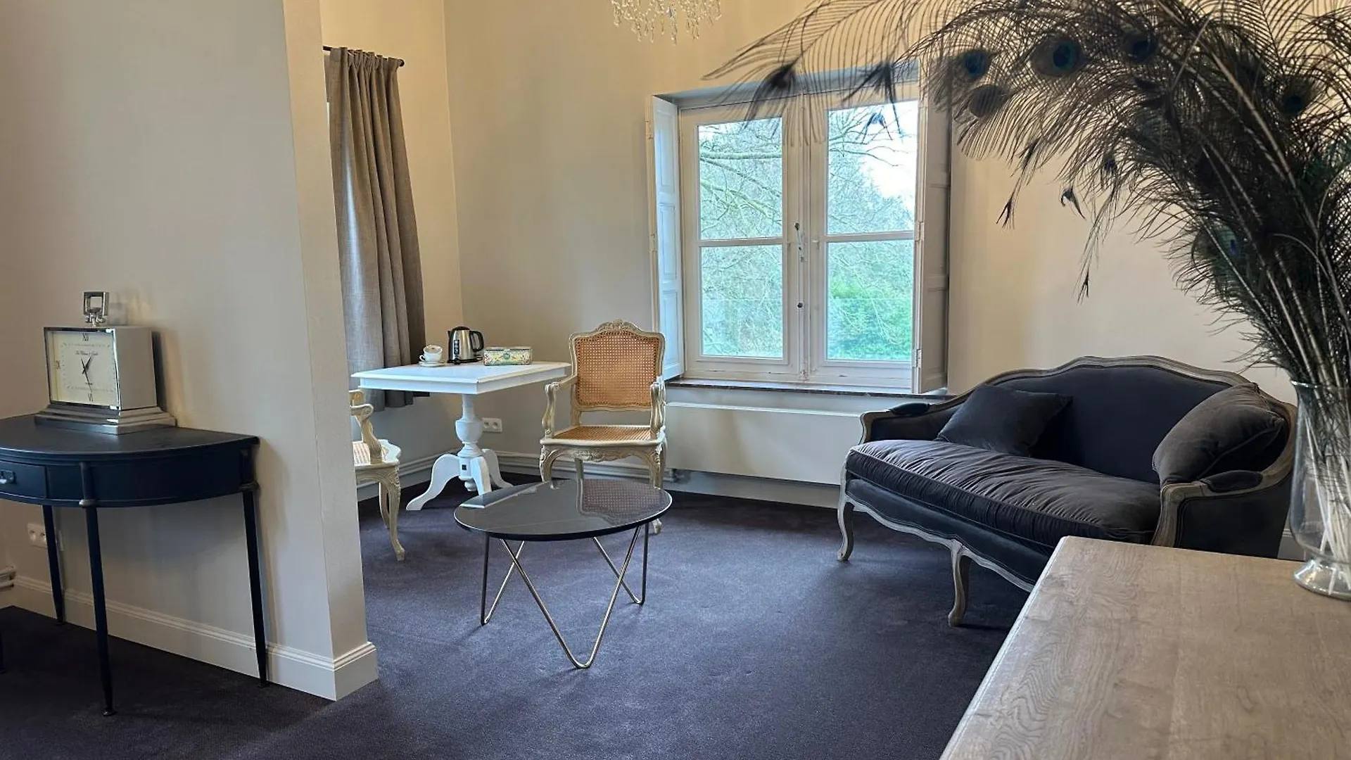 Leyselebeke Castle Bed & Breakfast Bruges
