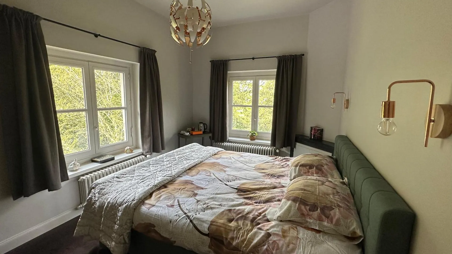 Leyselebeke Castle Bed & Breakfast Bruges