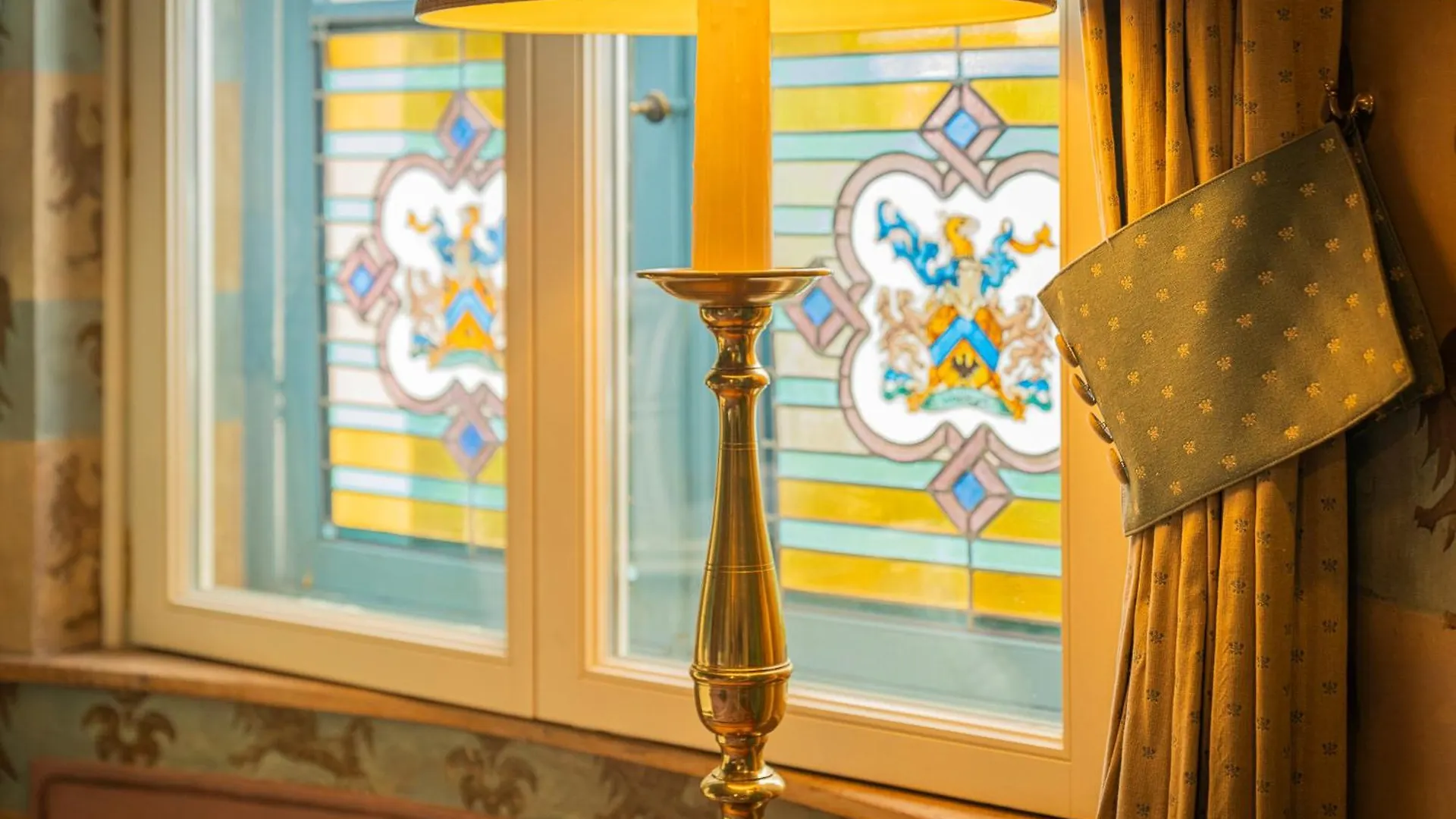 Leyselebeke Castle Bed & Breakfast Bruges