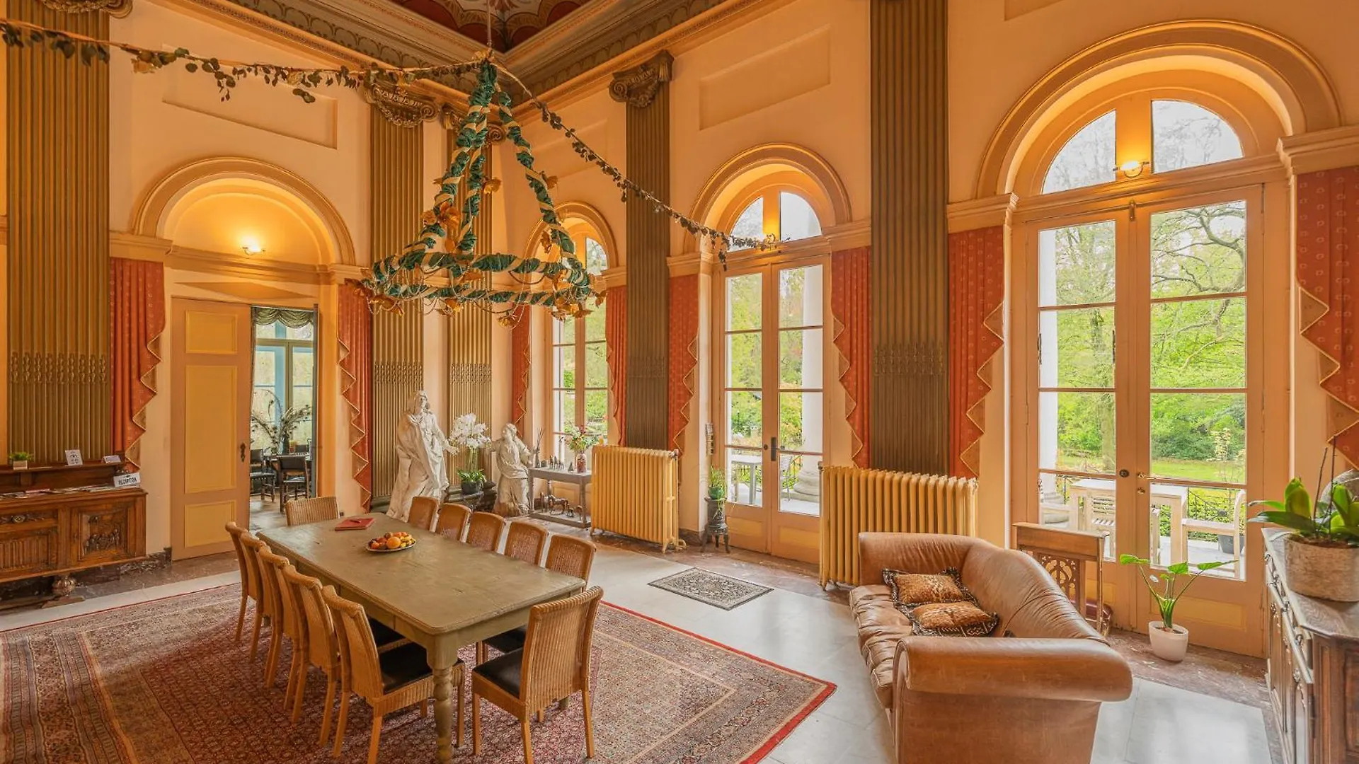 Leyselebeke Castle Bed & Breakfast Bruges