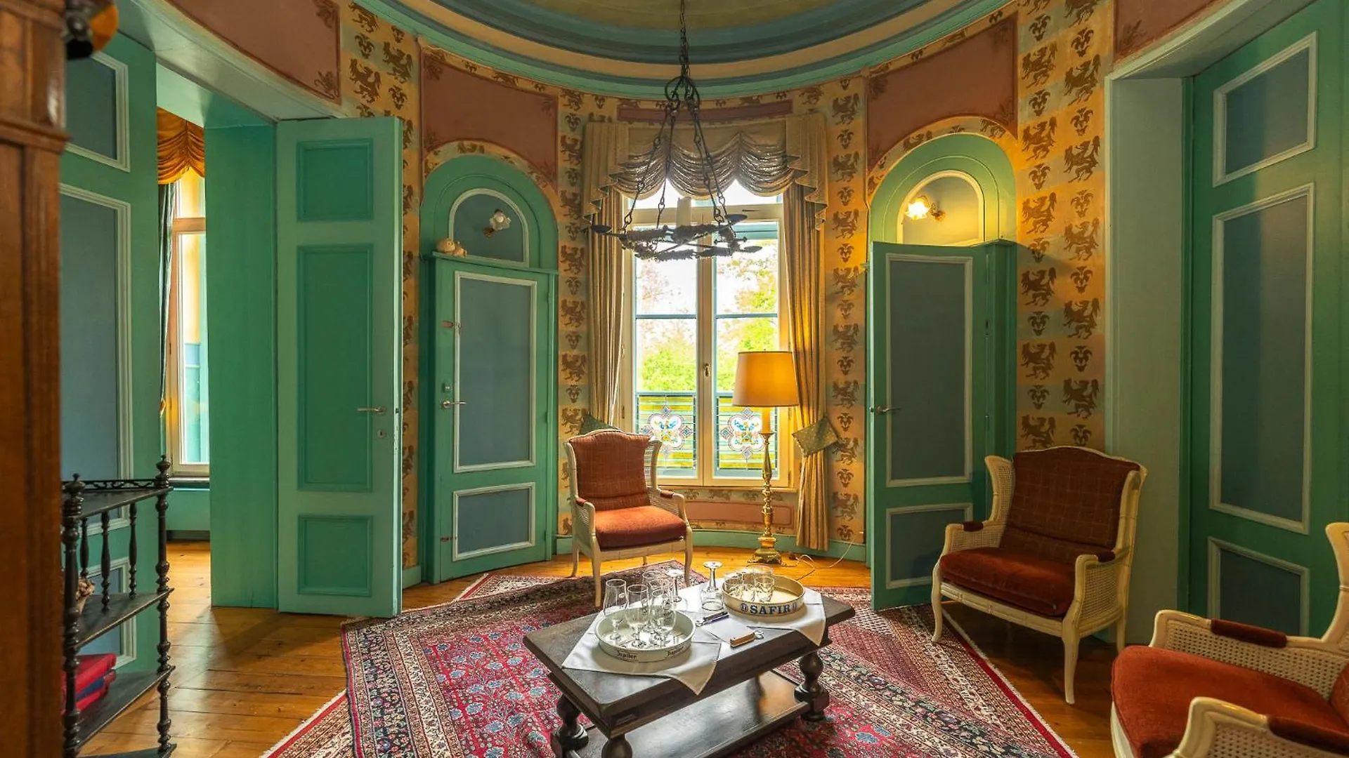 Leyselebeke Castle Bed & Breakfast Bruges