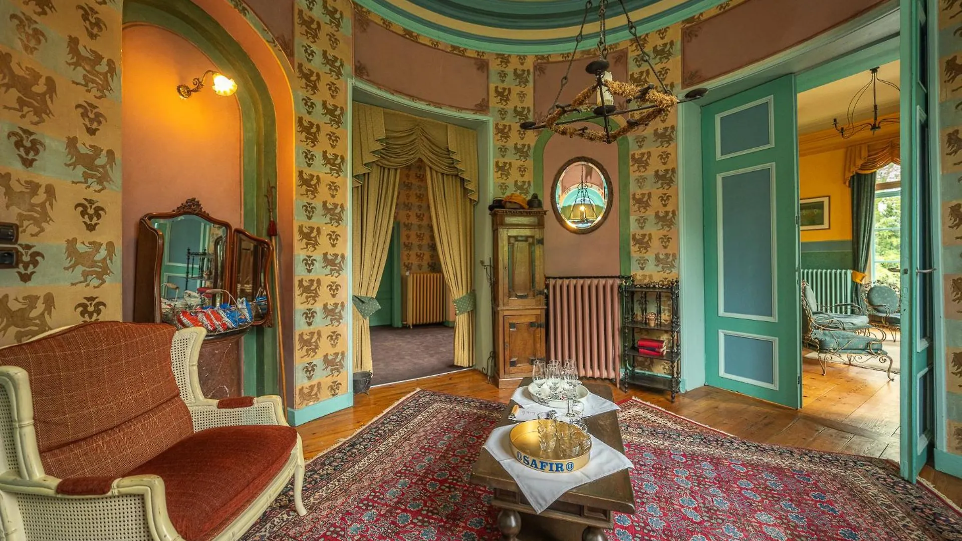 Leyselebeke Castle Bed & Breakfast Bruges Belgium