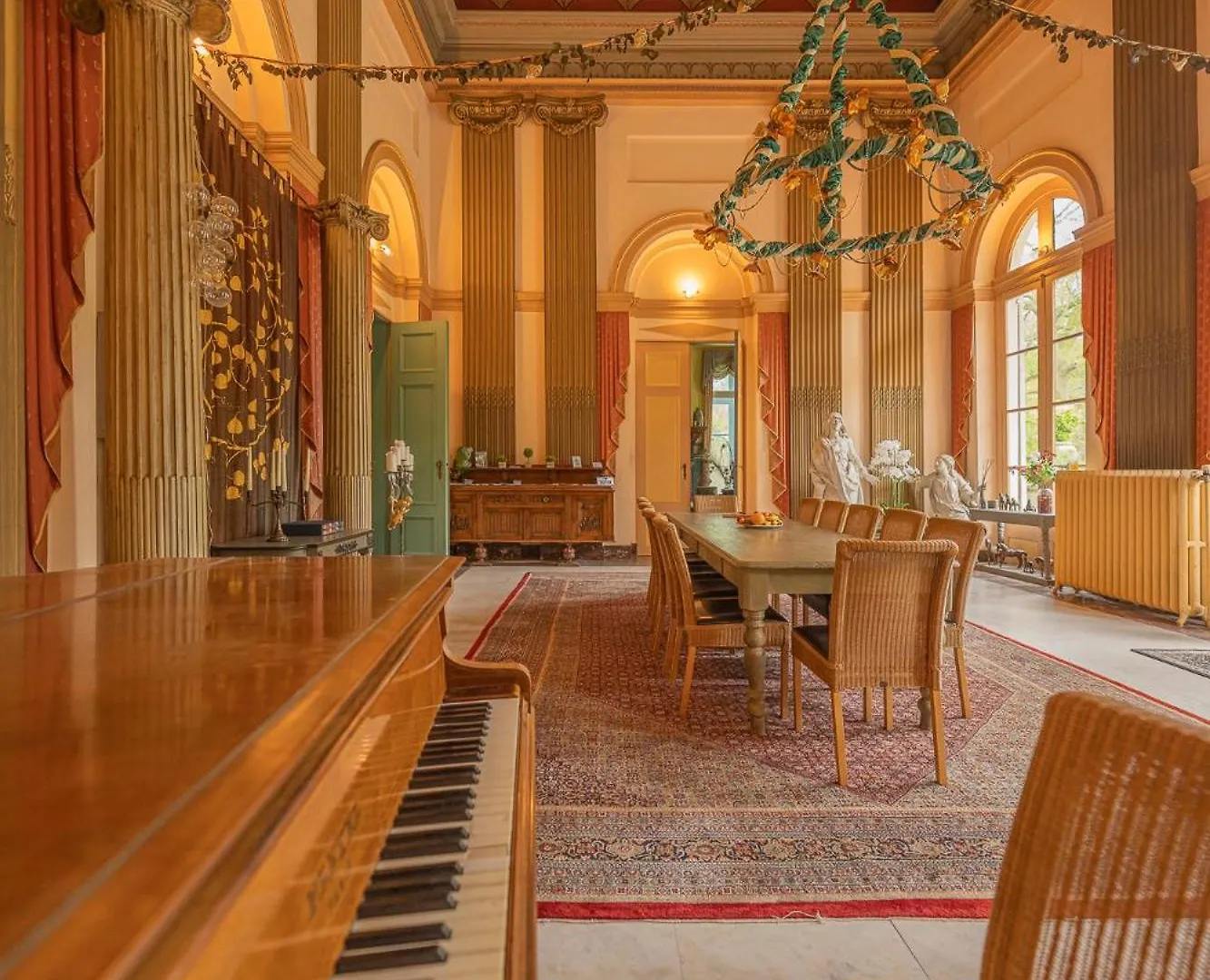 Leyselebeke Castle Bed & Breakfast Bruges